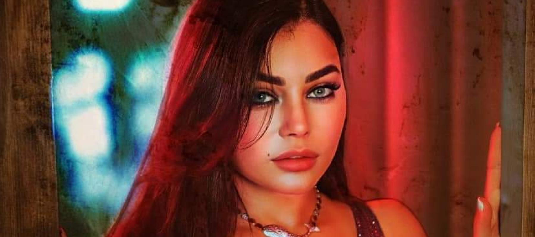 هيفاء وهبي بوستر مسلسل بمية دهب