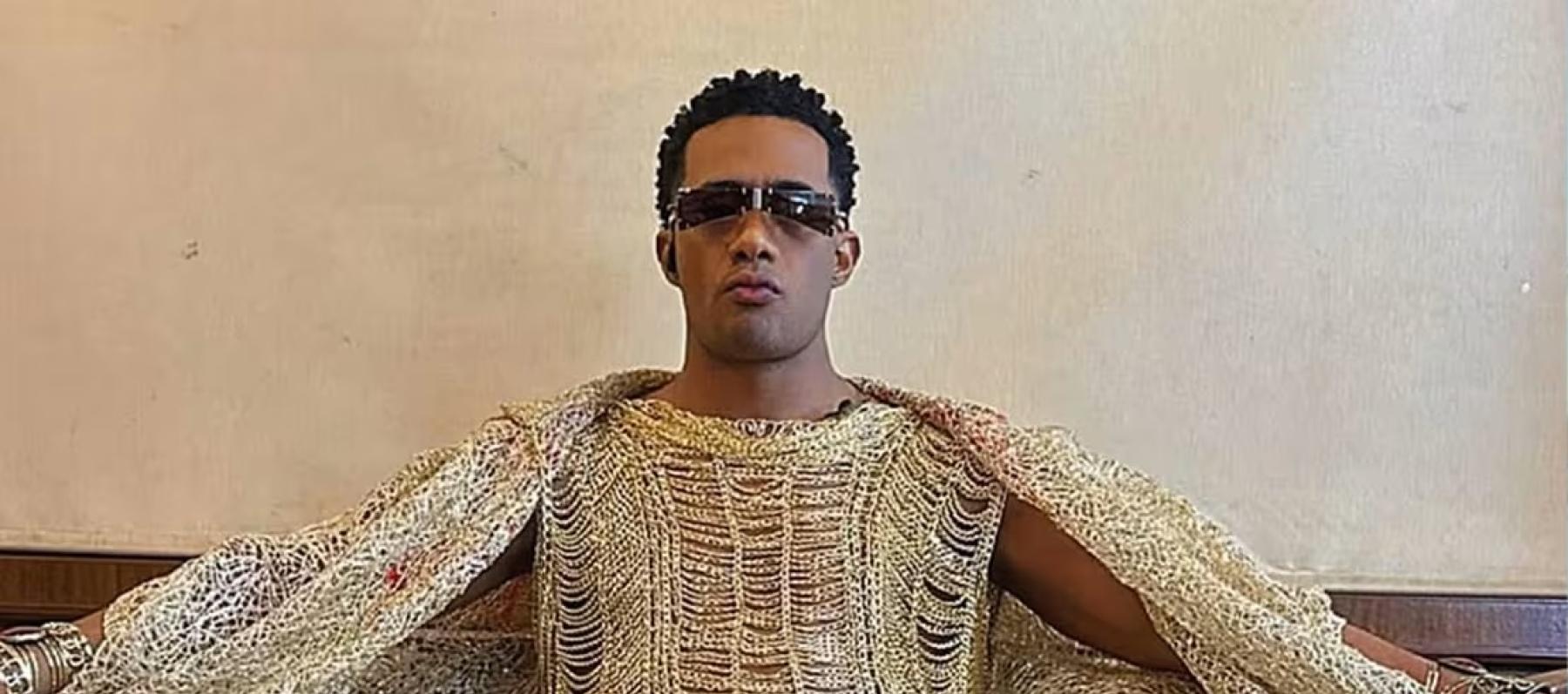 محمد رمضان باطلالة من الذهب عيار 24 قيراط في مومباي