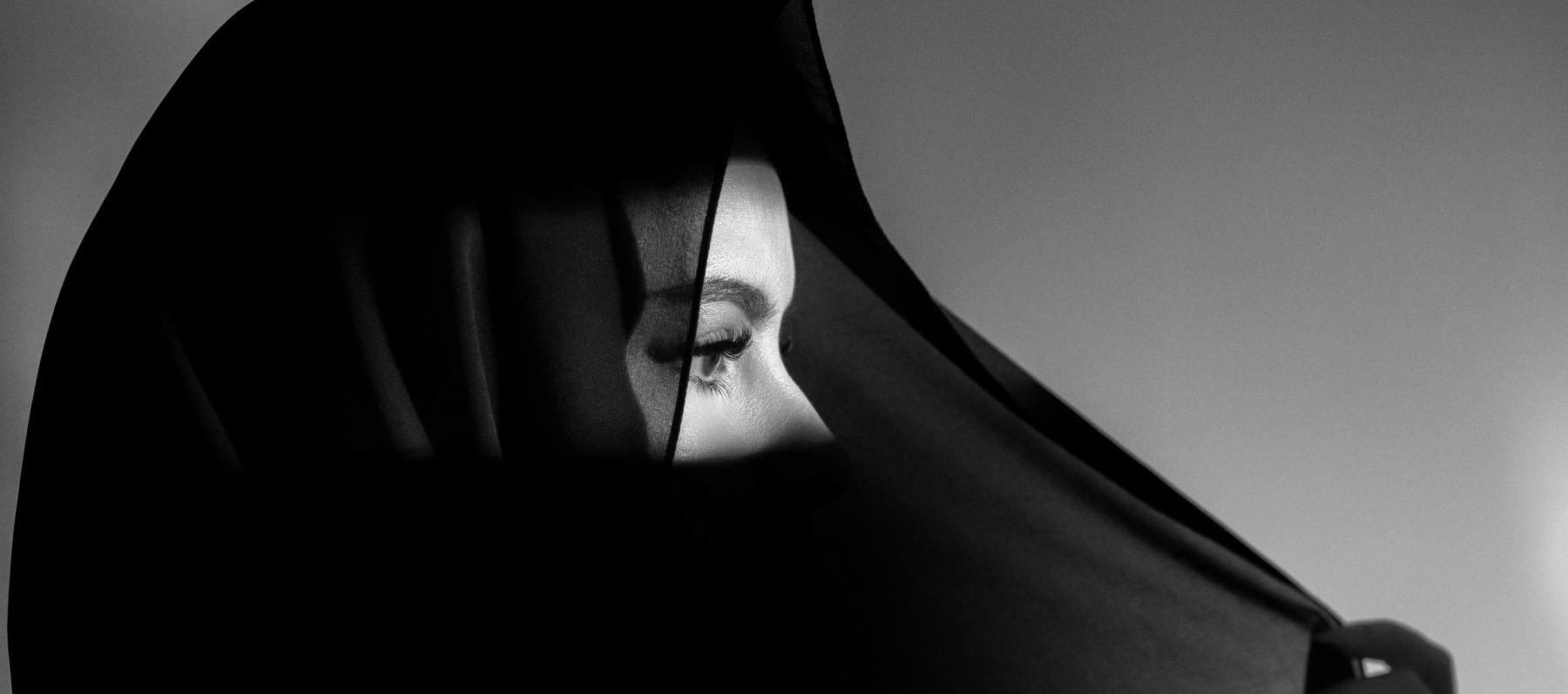 التراث السعودي والإقليمي في تصاميم الهنوف مازن