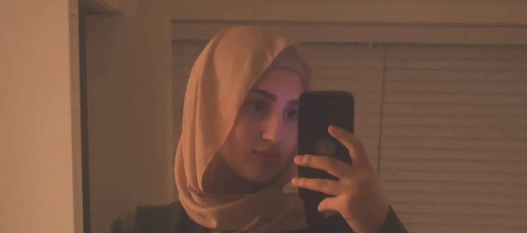 خديجة ابنة حلا شيحة تتصدر الترند بالحجاب 