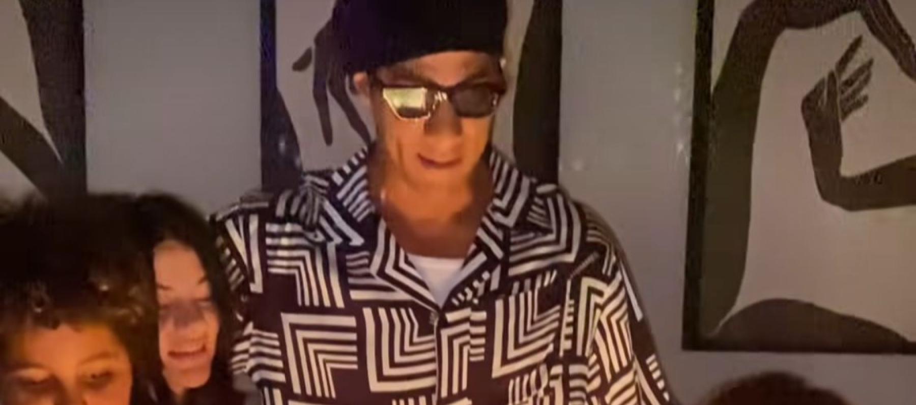 محمد رمضان وسط عائلته