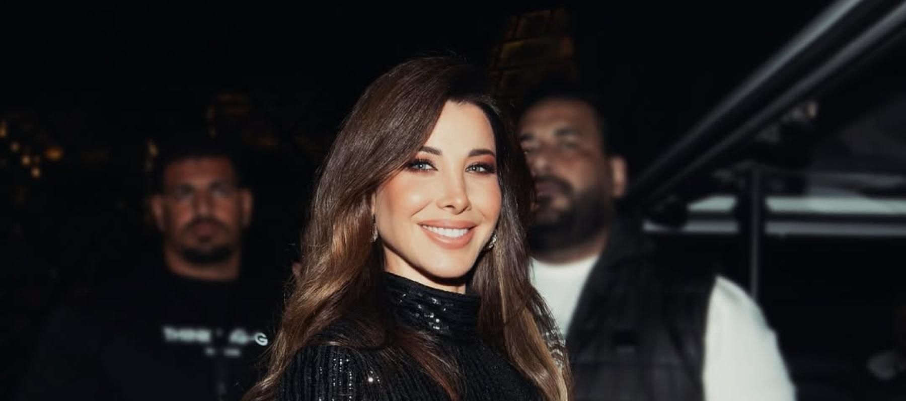 نانسي عجرم تتألق بفستان لماع بتوقيع إيلي صعب