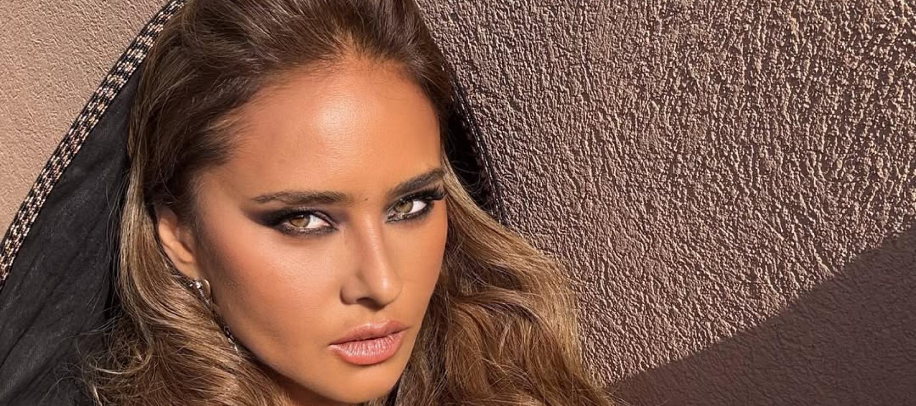نيللي كريم باطلالة شرقية جميلة خلال أسبوع الموضة للقفطان في المغرب