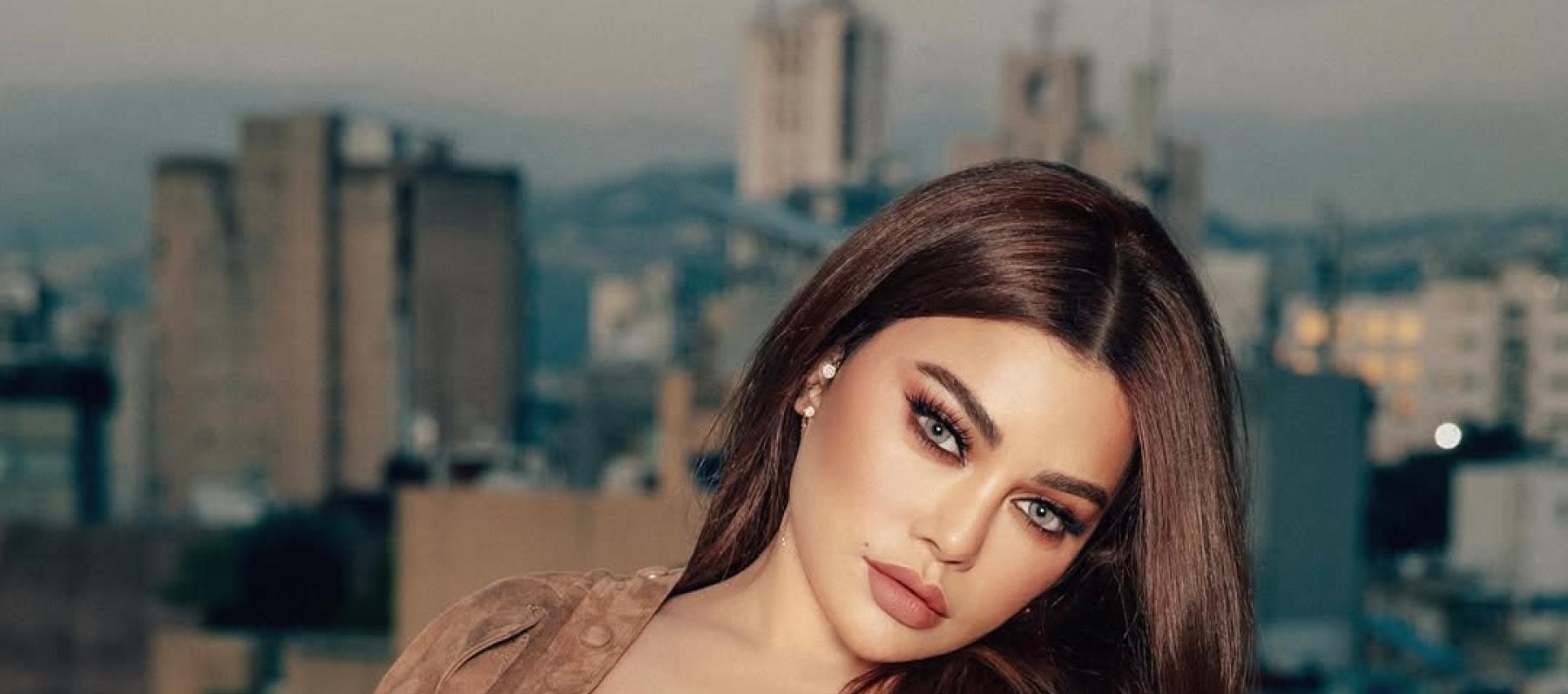 هيفاء وهبي بإطلالة عصرية بين والكورسيه والدنيم 