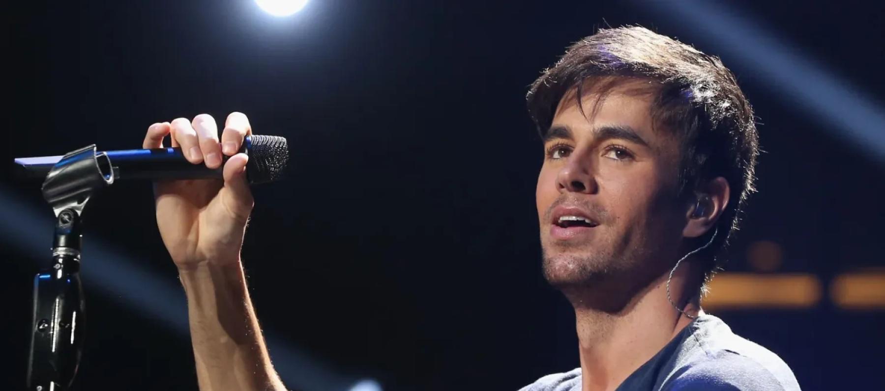 إنريكي إغليسياس Enrique Iglesias يحتفل بعيد ميلاده الـ50