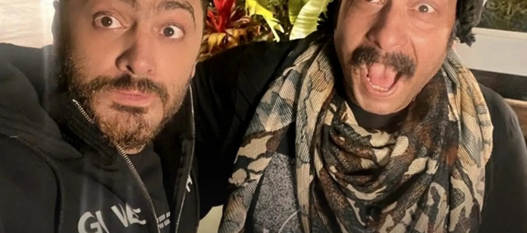 تامر حسني ومحمد ثروت من فيلم ريستارت