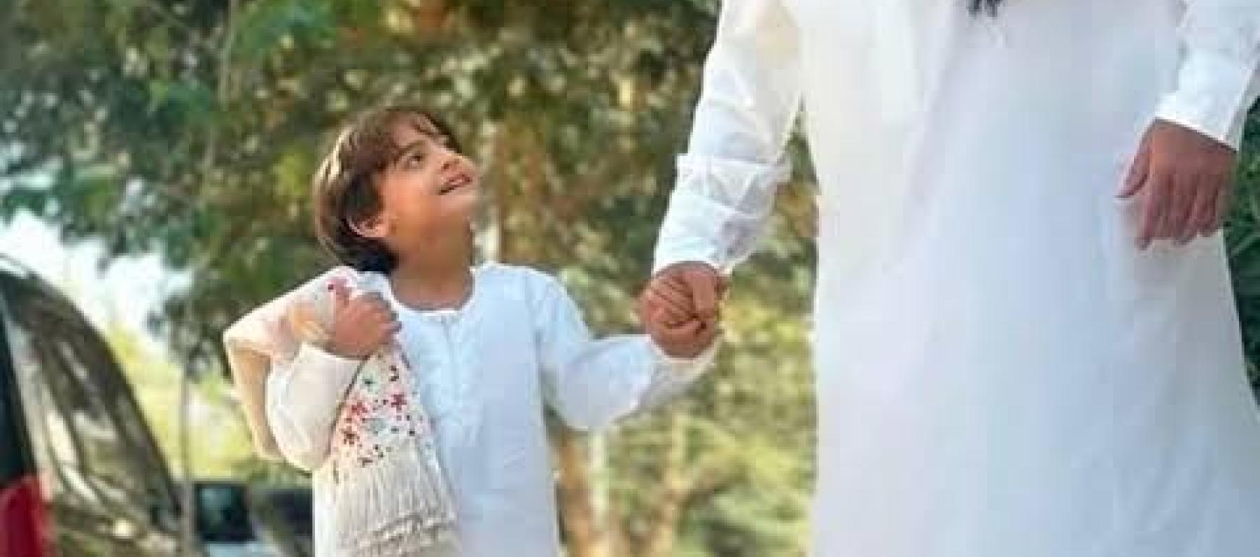 تامر حسني وابنه آدم 
