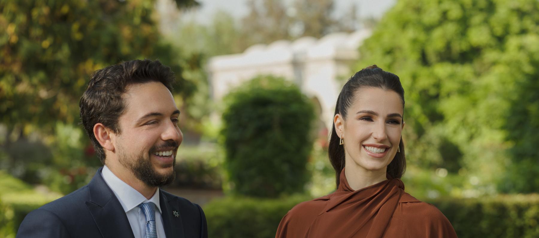 إطلالة الأميرة رجوة في صور الذكرى الثانية لزواجها من الأمير الحسين