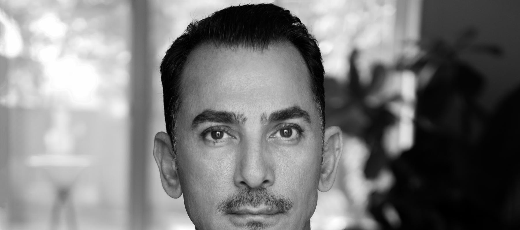 رامي العلي أول مصمم سوري على الروزنامة الرسمية لعروض الهوت كوتور