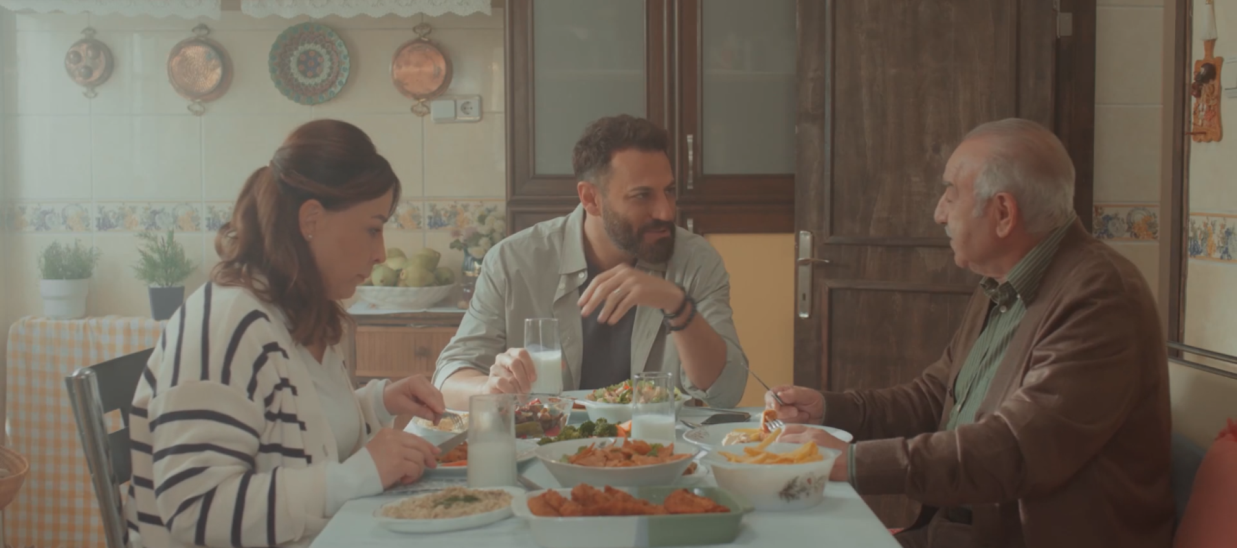 مسلسل سلمى الحلقة 11 - مسلسل امرأة التركي - مصدر الصورة شاهد