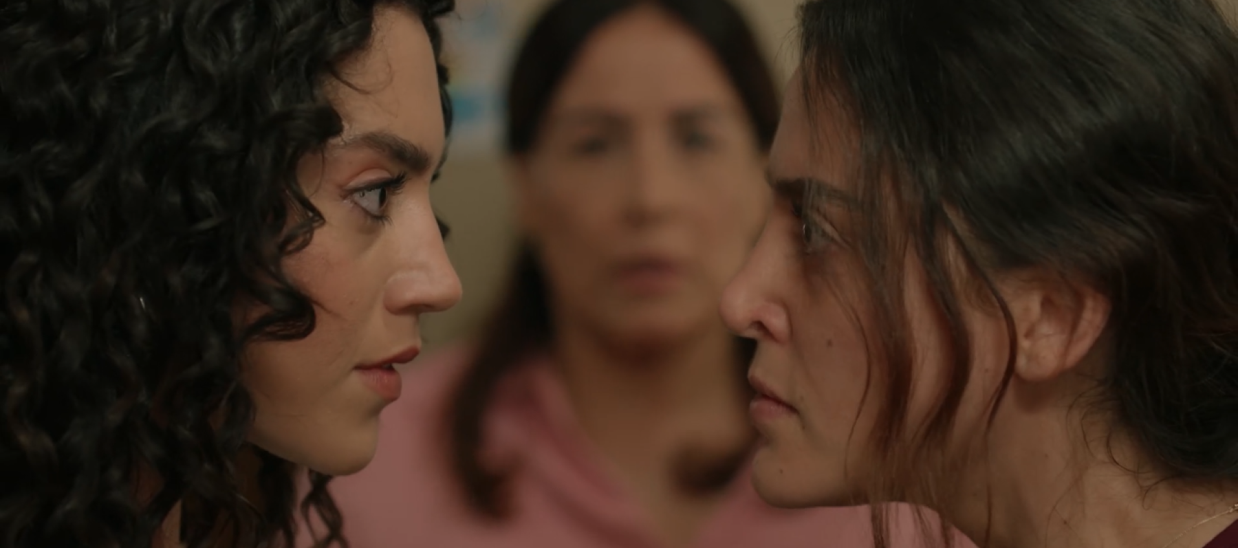 مسلسل سلمى الحلقة 32 - مسلسل امرأة التركي - مصدر الصورة شاهد