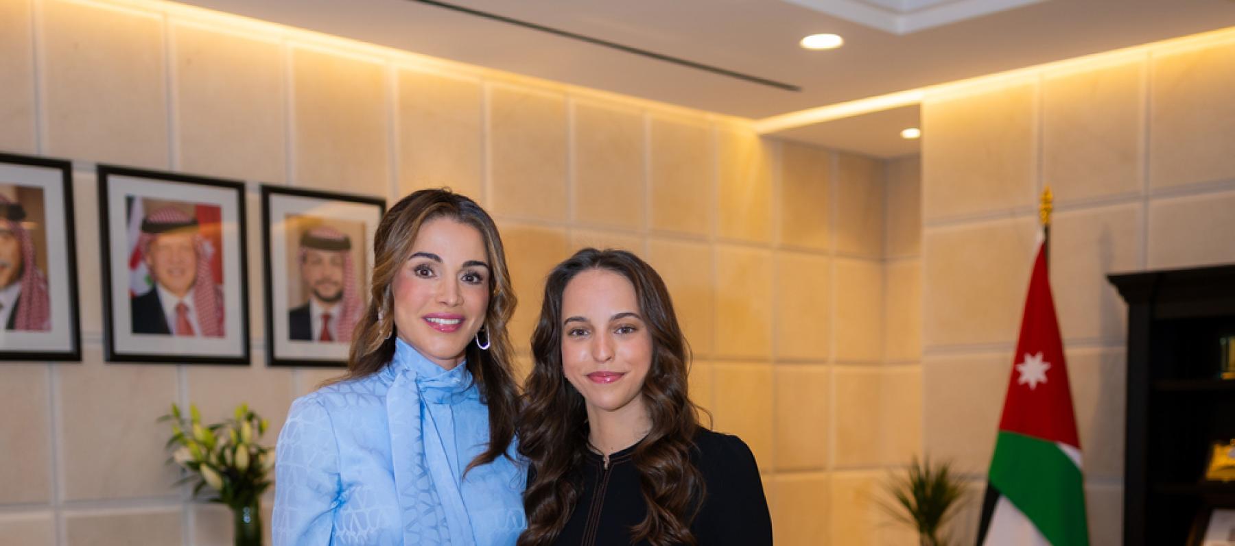 أناقة ملكية هادئة تجمع بين الملكة رانيا والأميرة سلمى - الصورة من ©️ Royal Hashemite Court