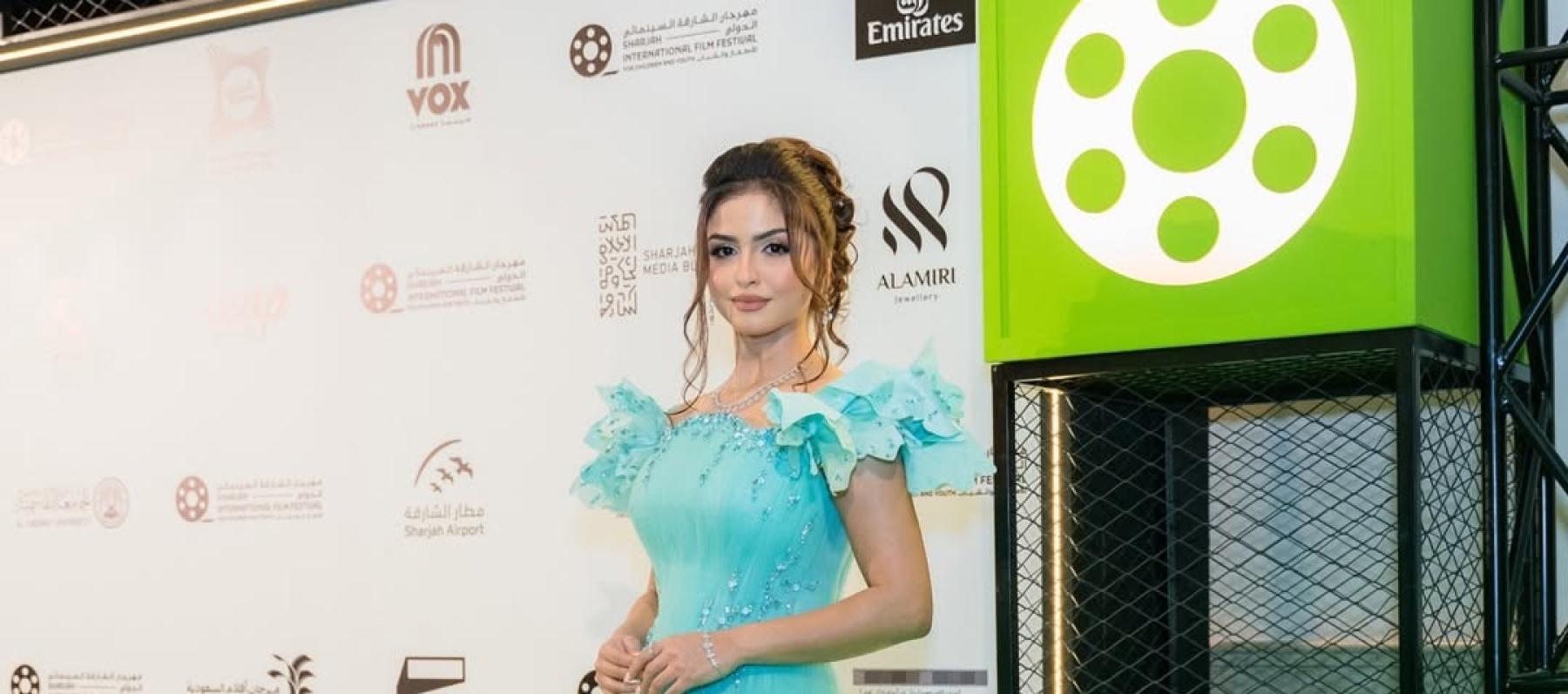 حلا الترك بفستان من وحي أفكارها وتصميم منال عجاج