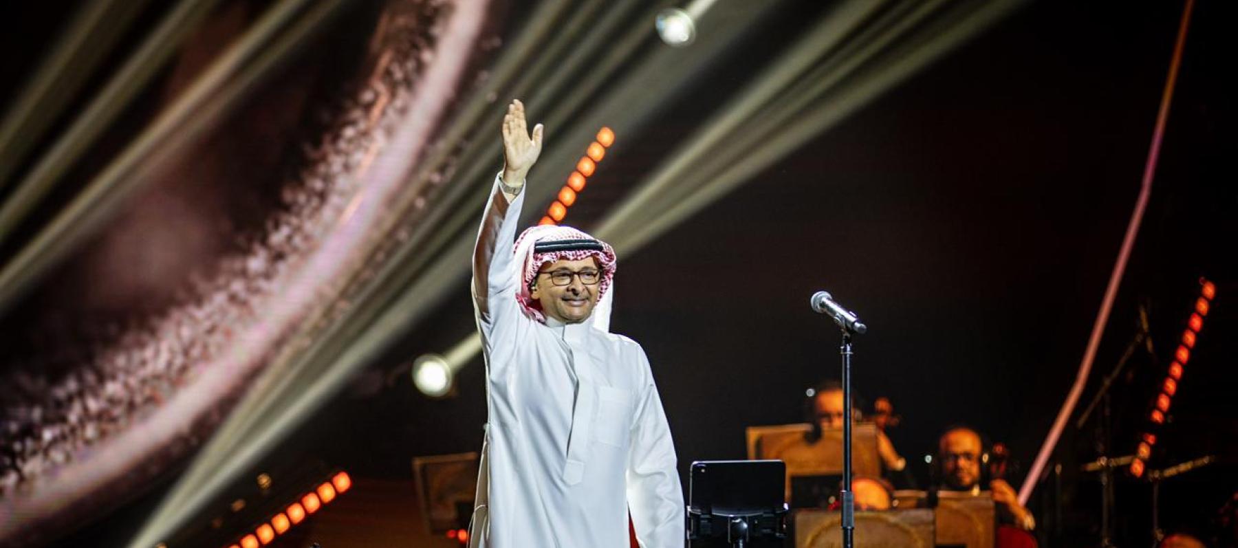 عبد المجيد عبدالله يغني لأربع ساعات أمام 15 ألف شخص في أبو ظبي