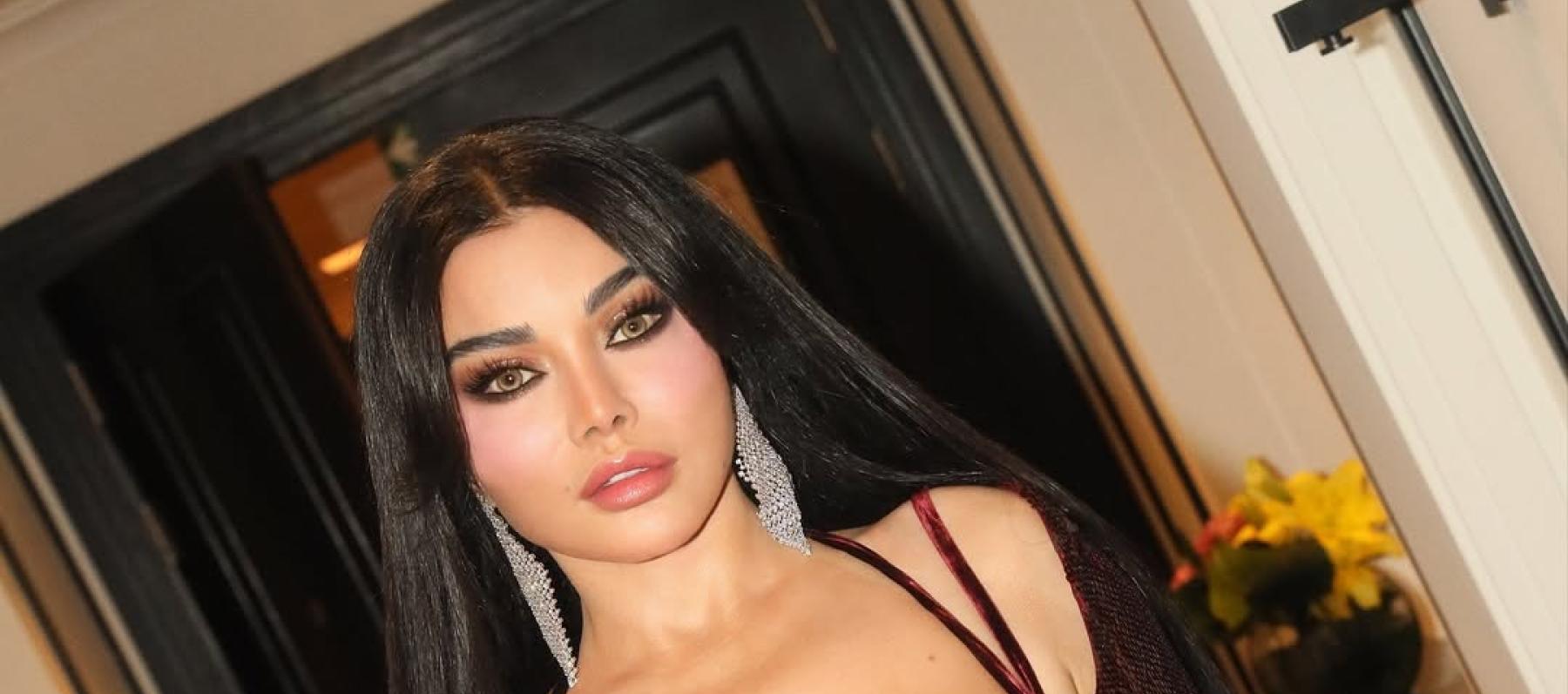 هيفاء وهبي بفستان من الترتر البورغندي من رامي سلمون في عمّان - الصورة من انستغرام هيفاء وهبي بعدسة ربيع حسام السروان