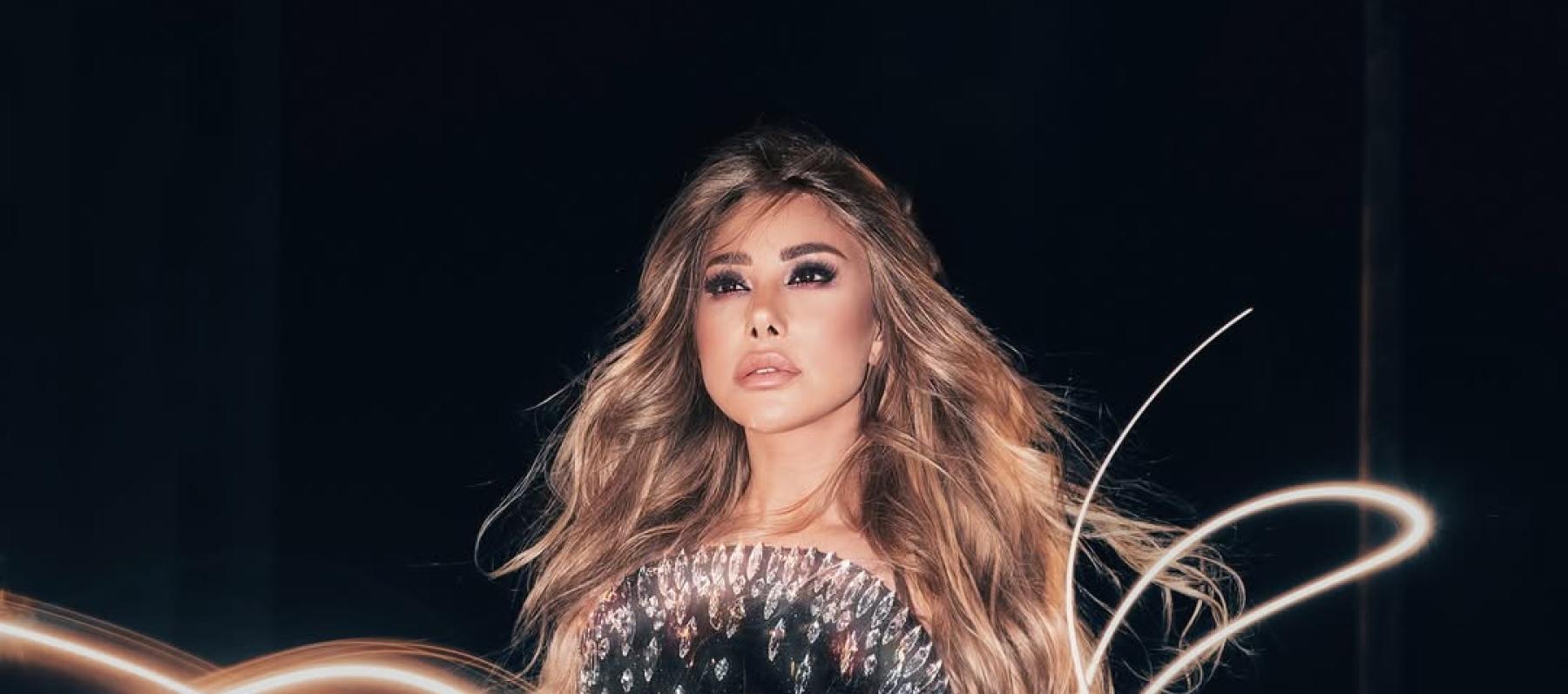 نجوى كرم بإطلالة كريستالية من جان لويس صبجي في قطر  - الصورة من انستغرام نجوى كرم بعدسة محمد سيف 