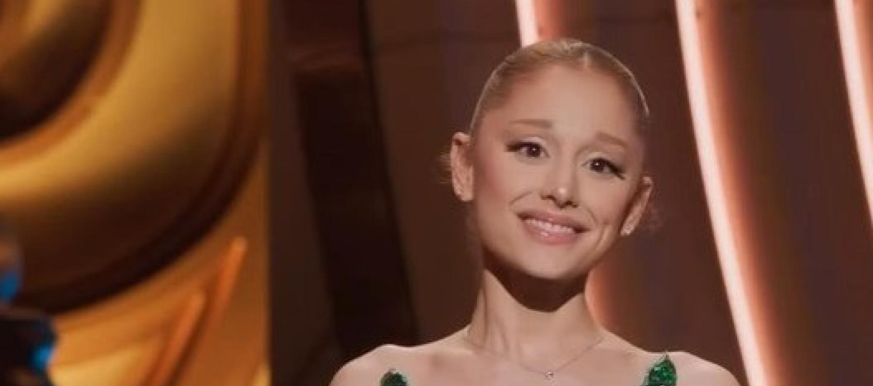 أريانا غراندي بفستان مستوحى من "مدينة الزمرد" من راهول ميشرا 