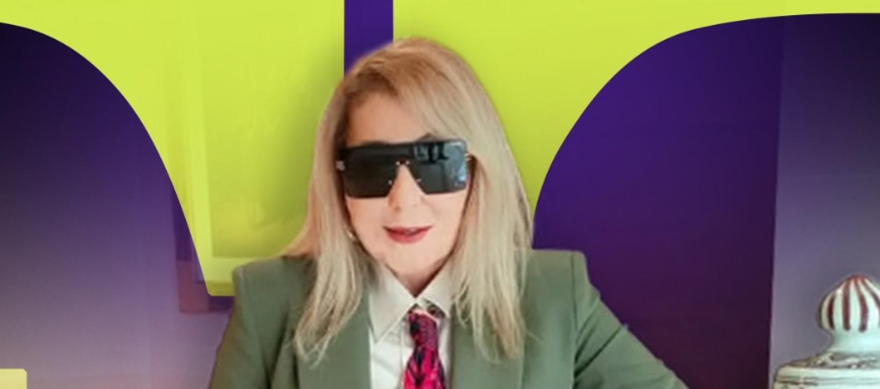 نادية الجندي ترد على ردود الفعل حول إطلالاتها