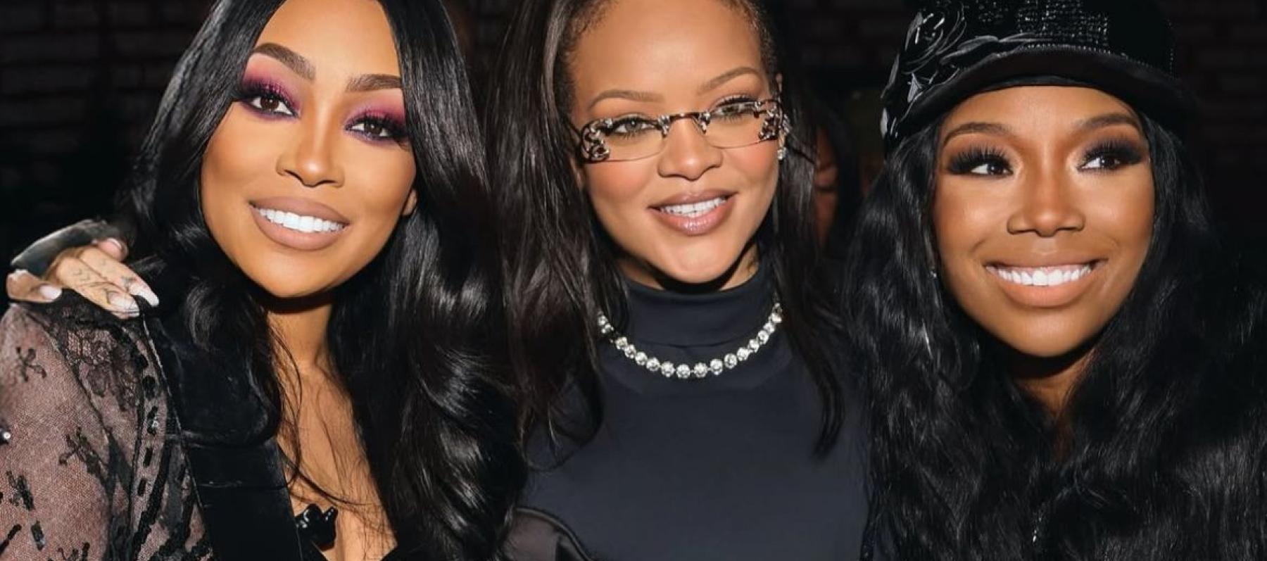 ريهانا وسط براندي ومونيكا - إنستغرام