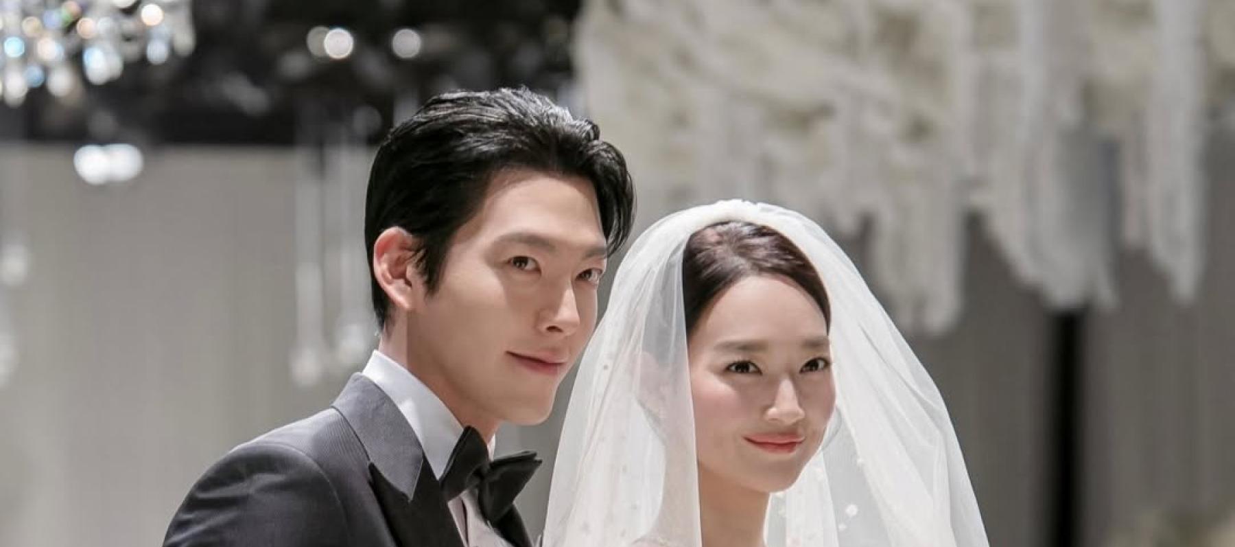 زواج Shin Min Ah و Kim Woo Bin والعروس باطلالة بتوقيع لبناني - الصورة من حساب Ament Official