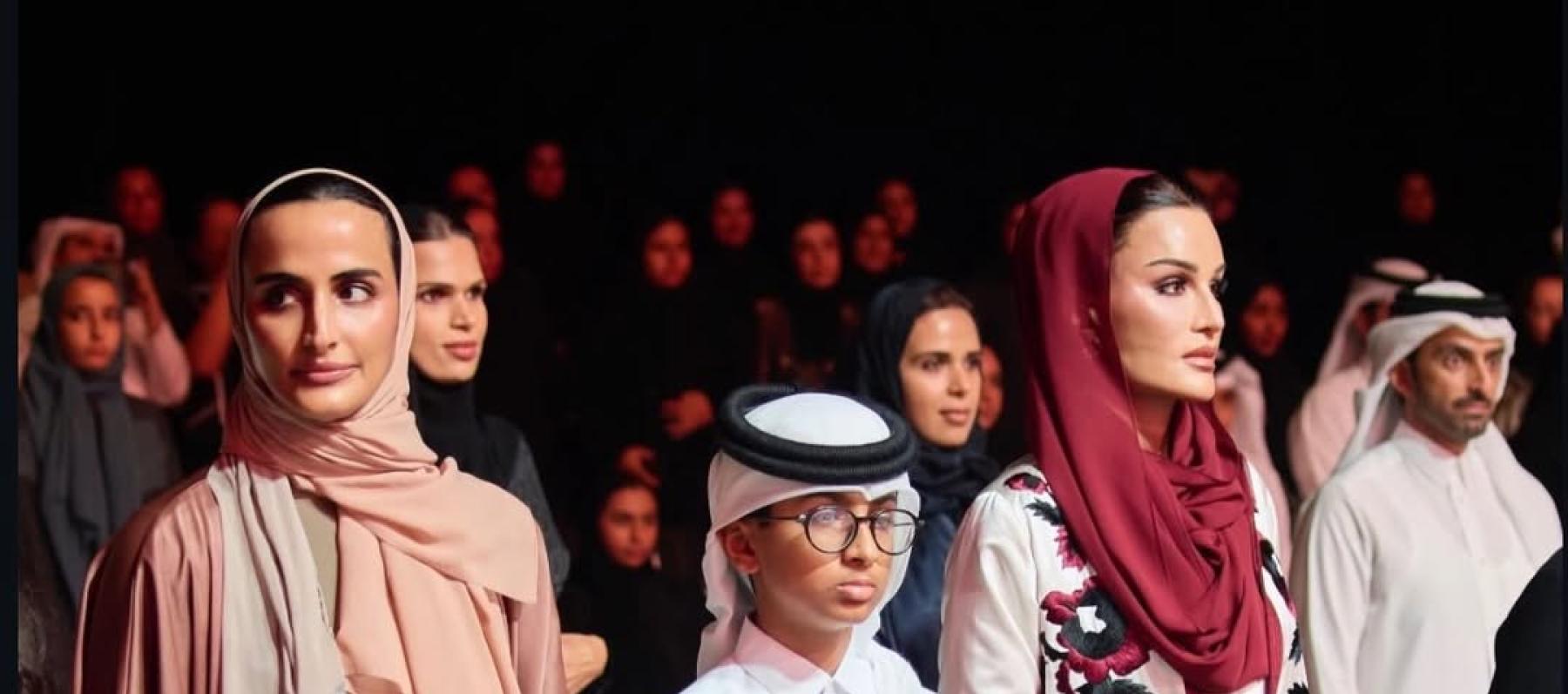 الشيخة موزا بعباءة مستوحاة من قطر من توقيع فضيلة الكادي 