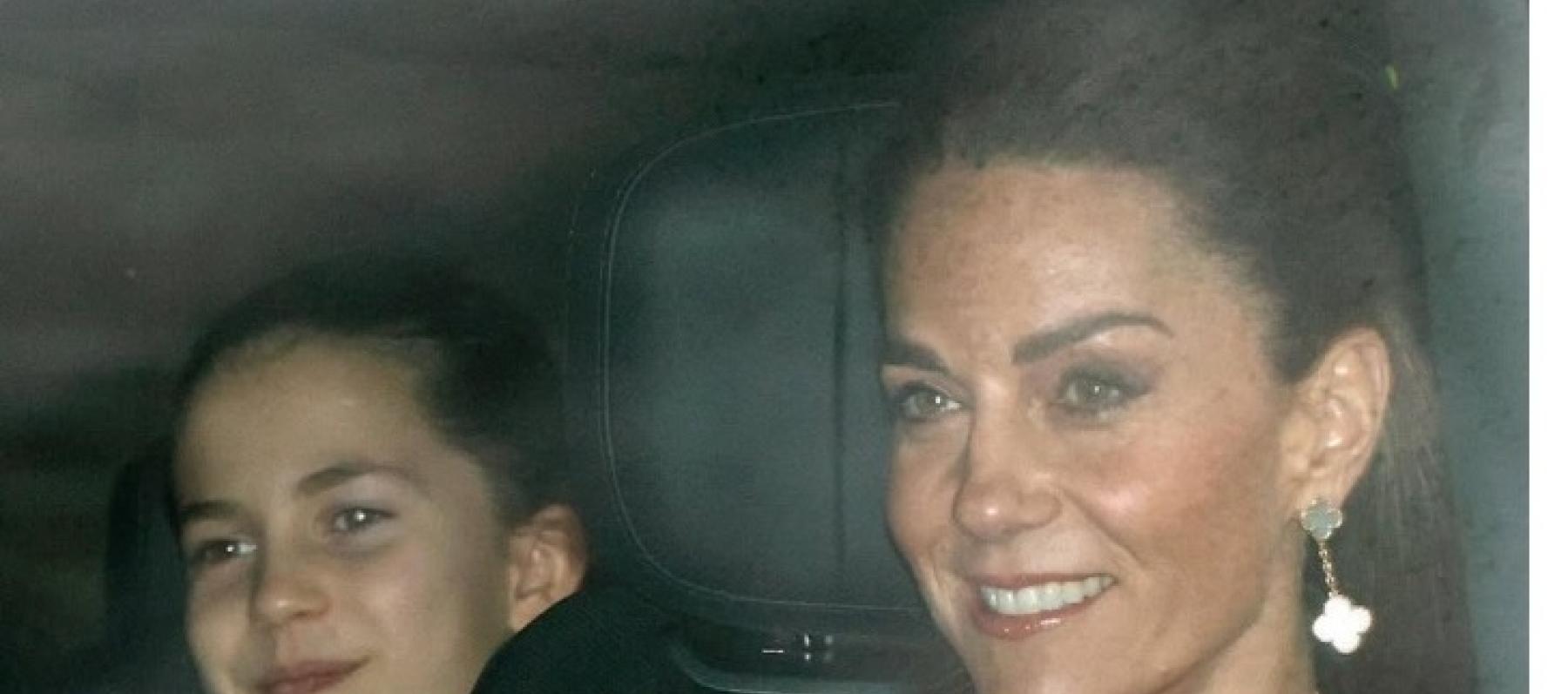 كيت ميدلتون تعيد تنسيق فستانها الأحمر بإطلالة احتفالية أنيقة