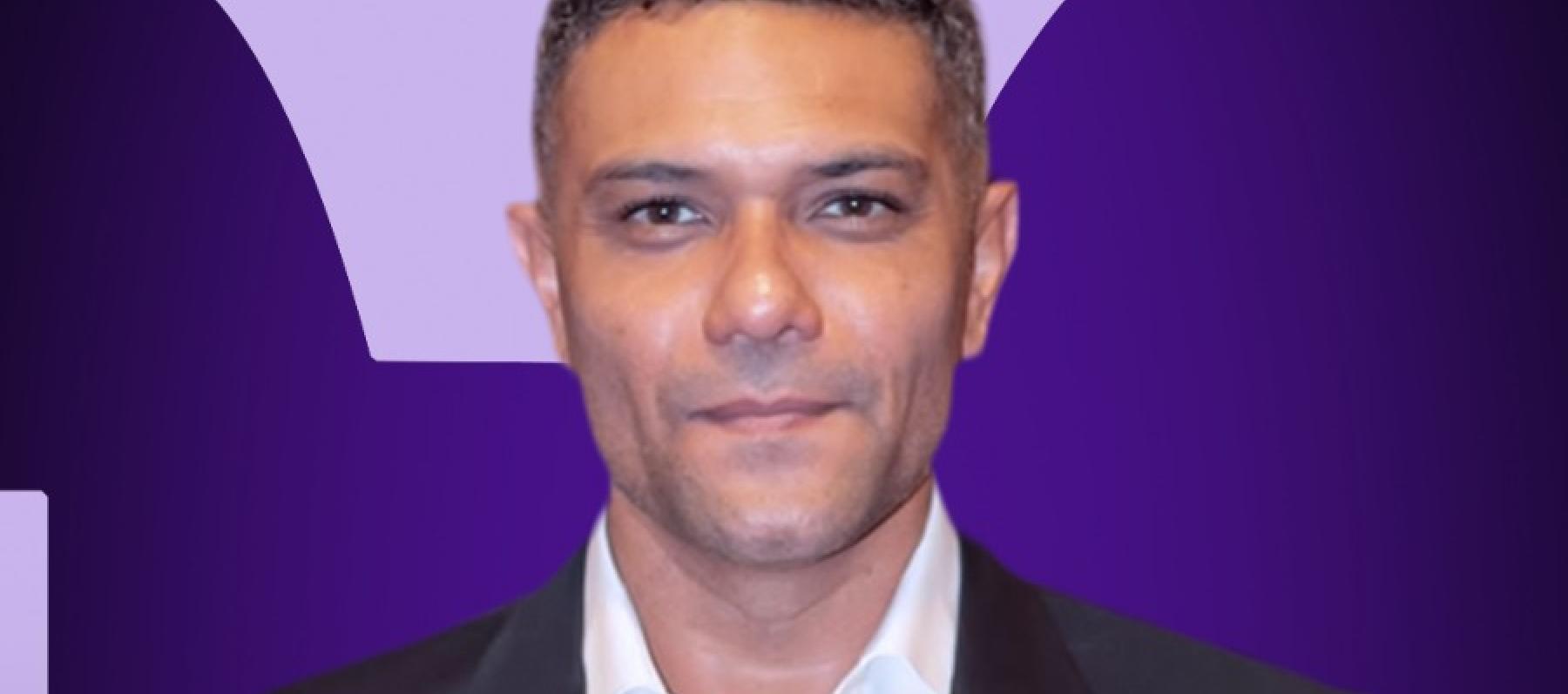 آسر ياسين توكسيك خفيف الدم في فيلم إن غاب القط