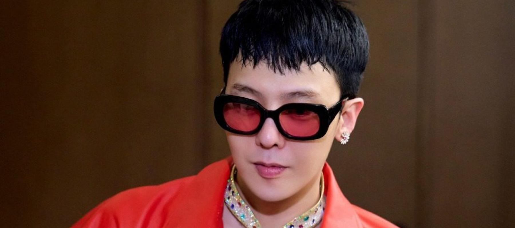 قطعة مجوهرات فريدة من Jacob & Co. ترافق G-DRAGON على المسرح - الصورة من انستغرام Jacob & Co.
