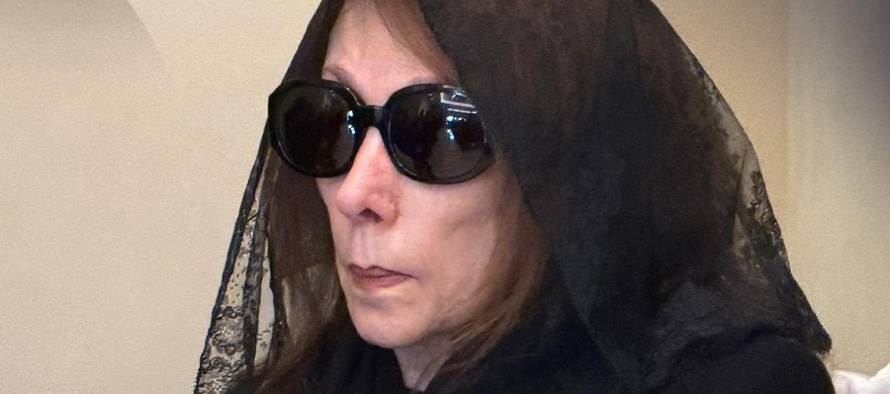 السيدة فيروز في جنازة ابنها هلي الرحباني