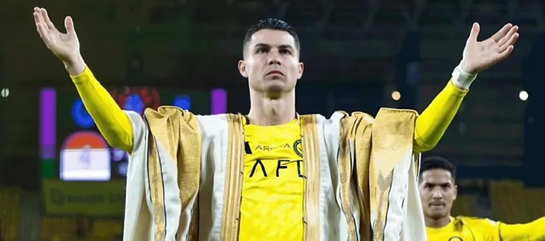 رونالدو في يوم التأسيس… حضور بالزي السعودي