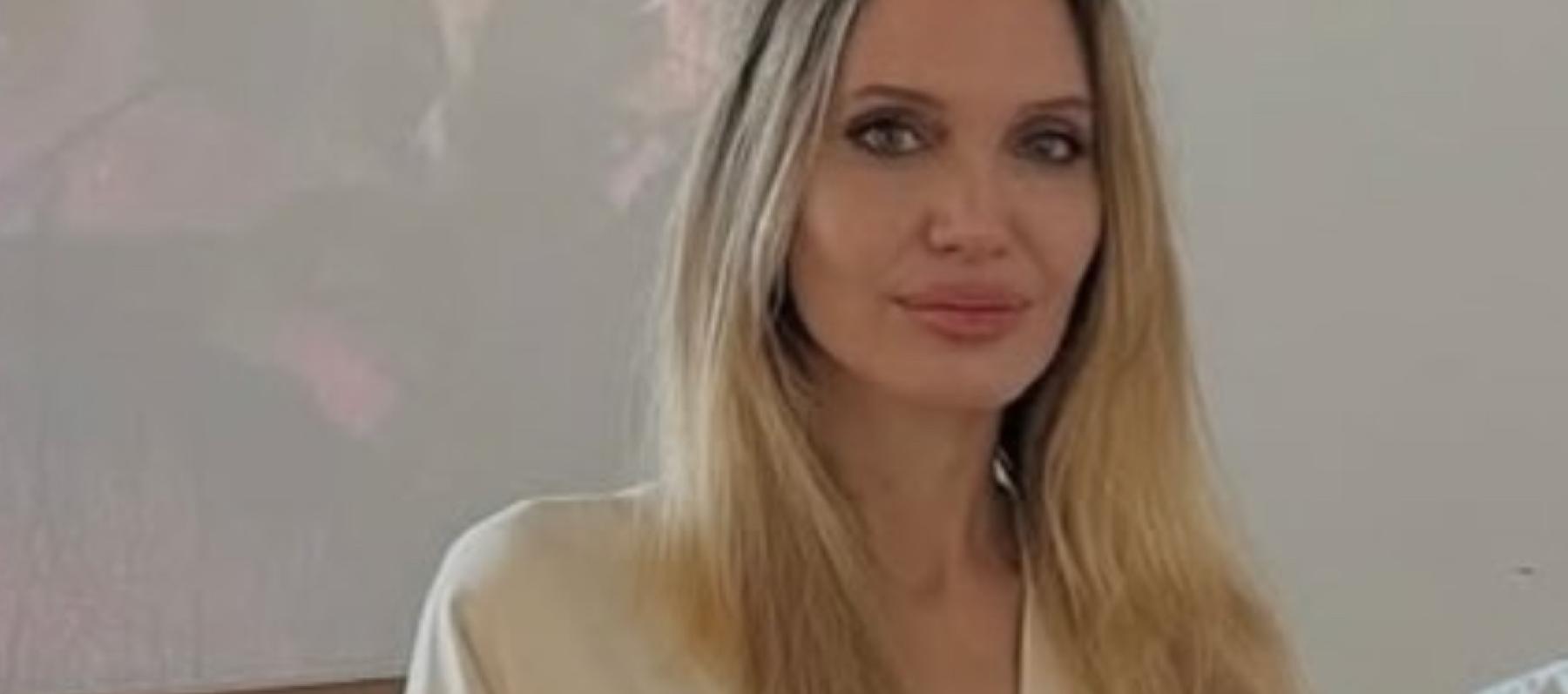 انجيلينا جولي