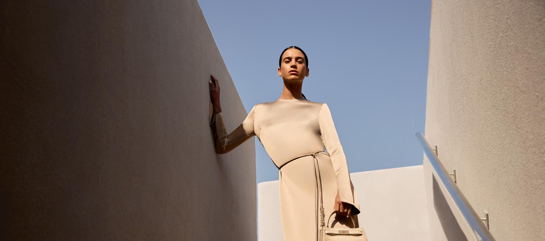 تشكيلة رمضانية حصرية من توري بورش بإلهام عربي أنيق