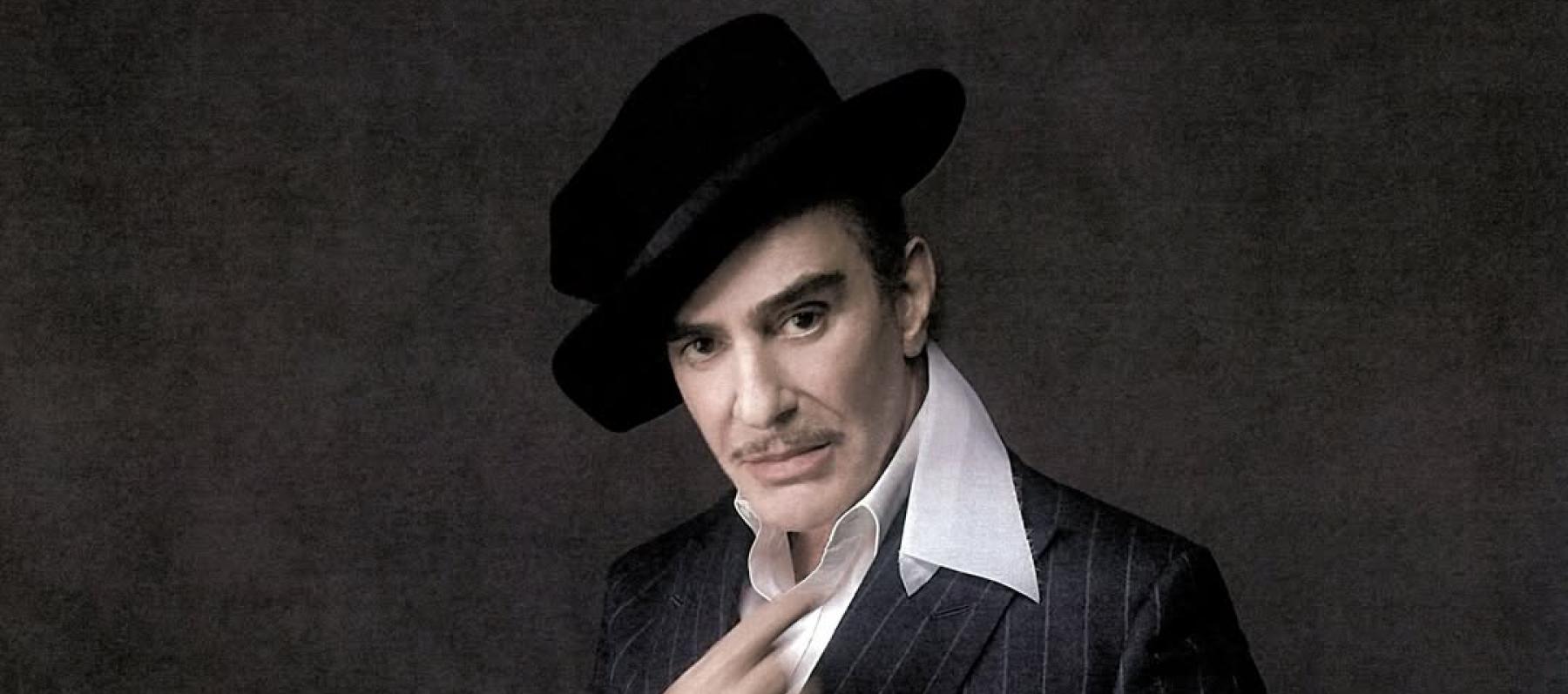 جون غاليانو يعيد ابتكار أرشيف Zara بأسلوب كوتور - الصورة بعدسة SZILVESZTER MAKÓ