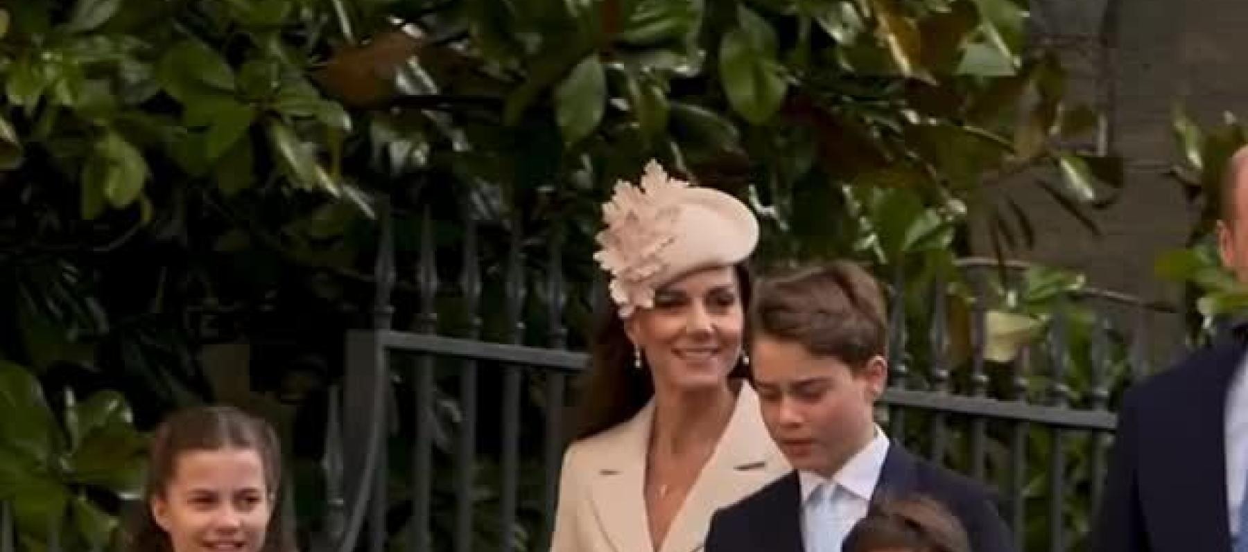 إطلالات كيت ميدلتون والأميرة شارلوت بأسلوب متناغم في الفصح