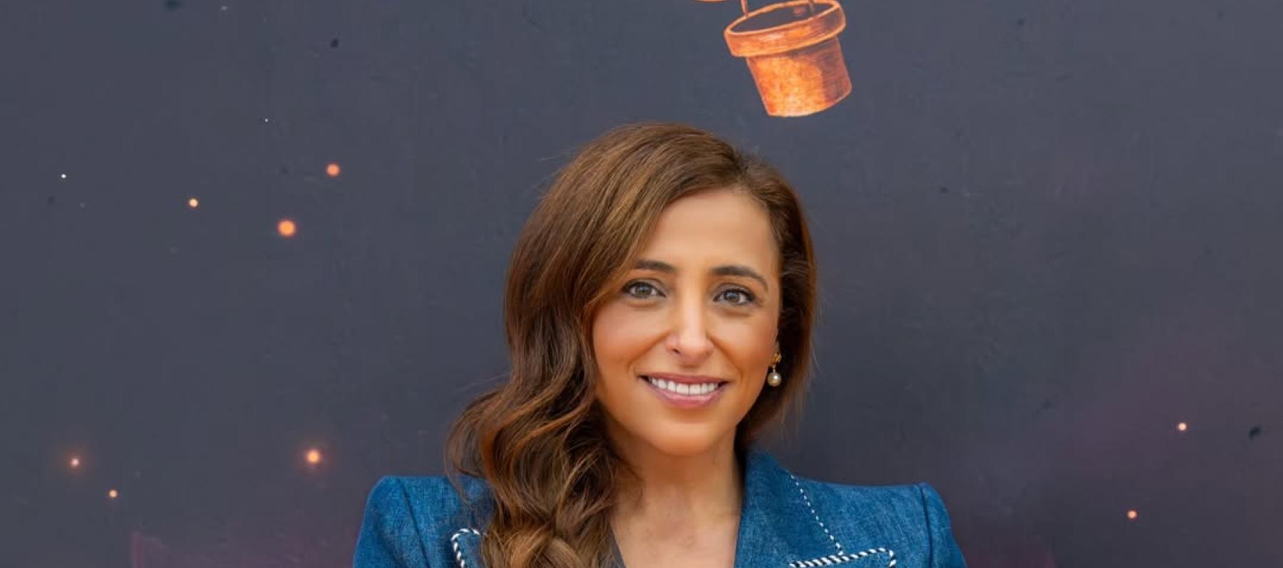 الشيخة بدور القاسمي بإطلالة دنيم من فالنتينو بأسلوب أنيق 