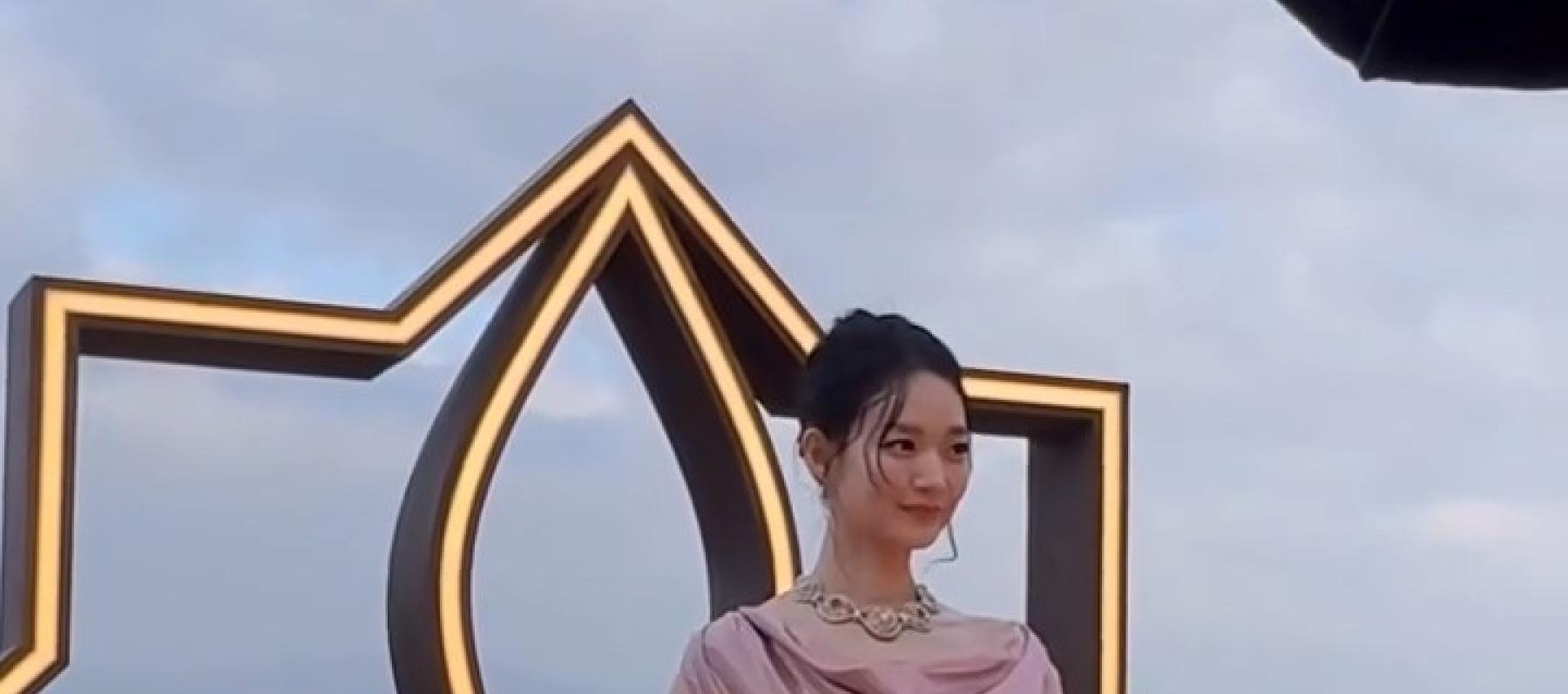 إطلالة شين مين آه في إطلاق مجموعة Louis Vuitton Mythica