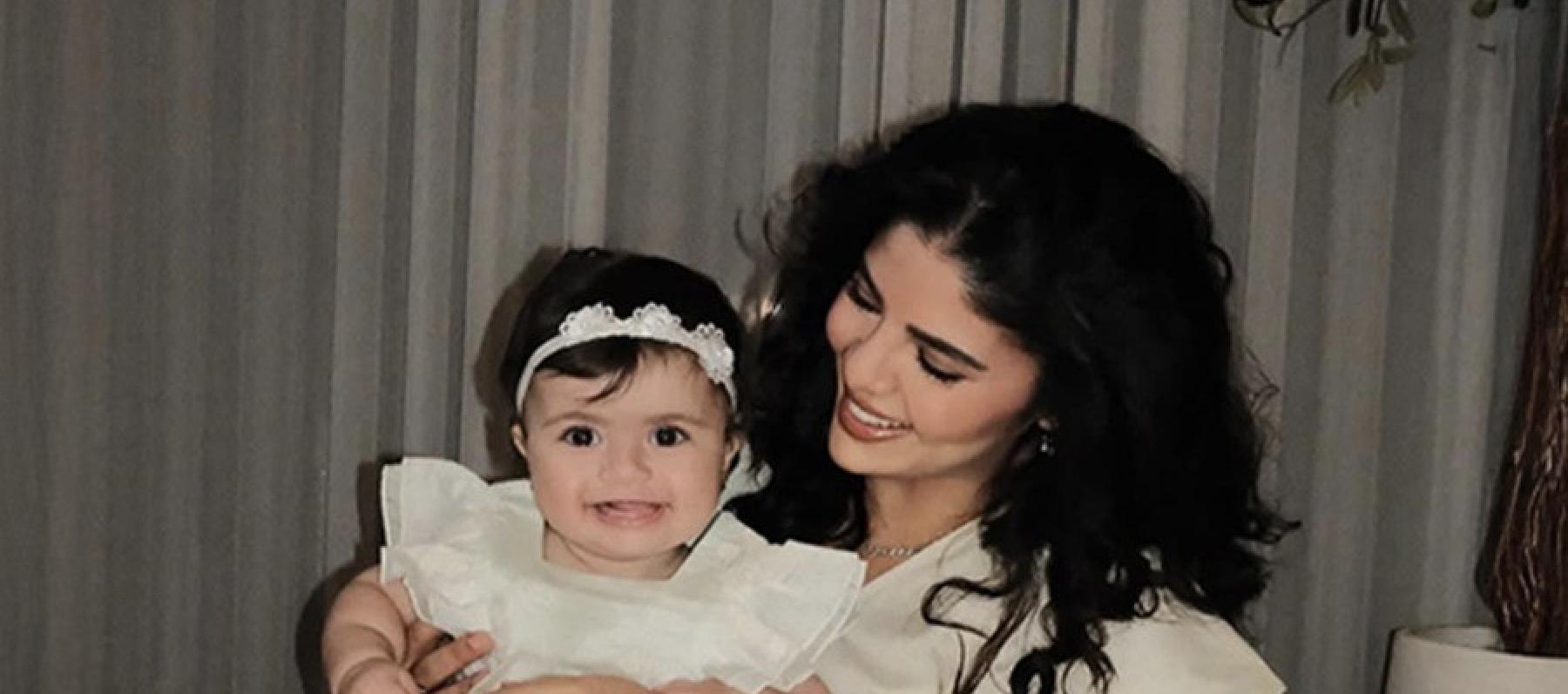 أصالة كامل وابنتها