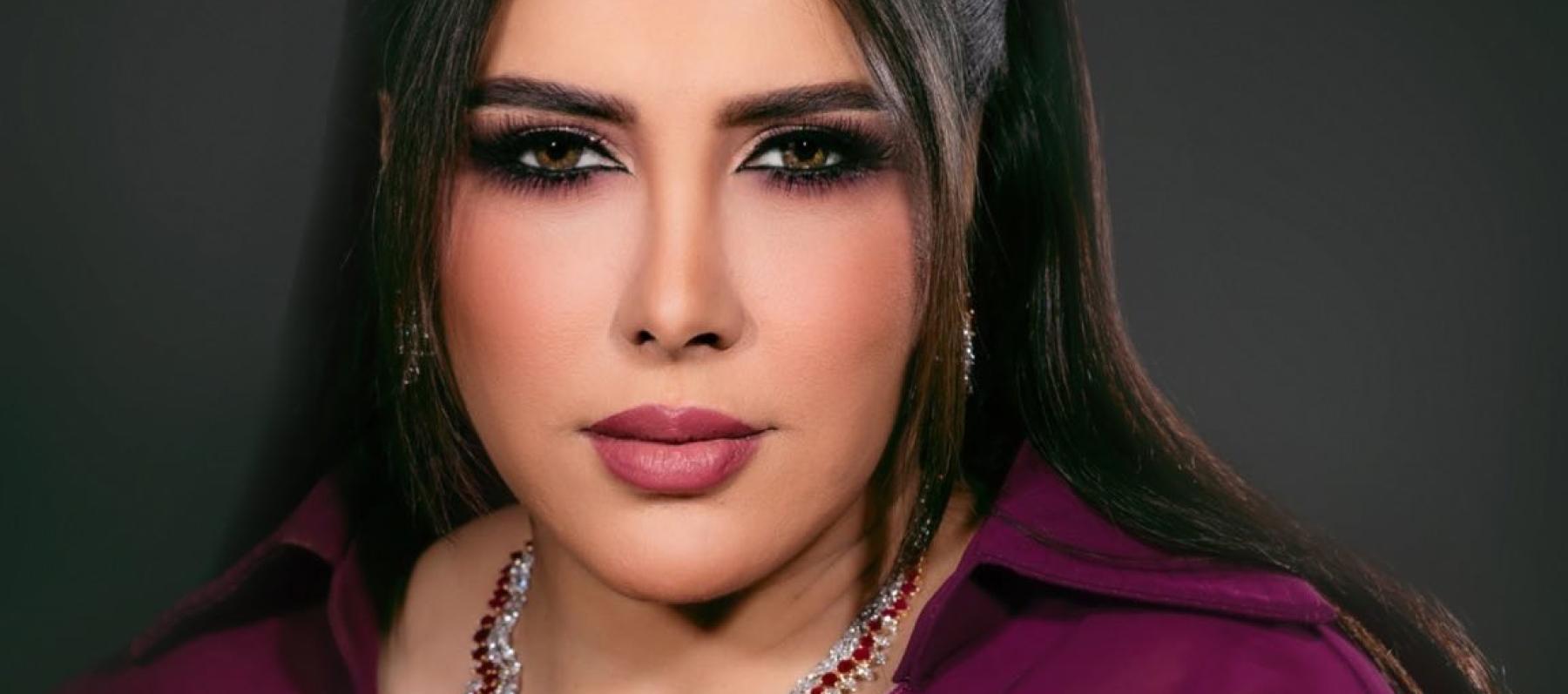 زهرة عرفات - صورة  من صفحتها على فيسبوك