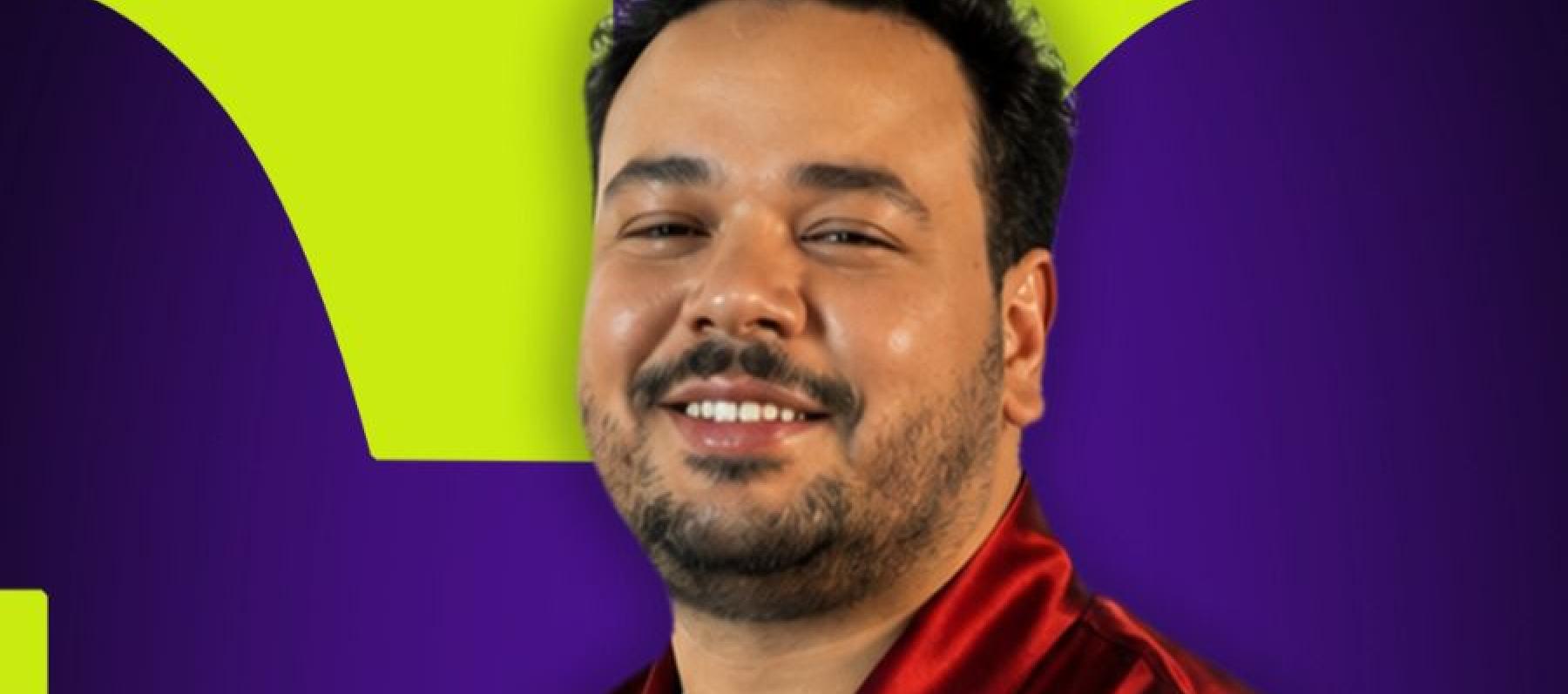 مصطفى غريب يخرج عن المألوف في مسرحية "ليلة عسل"