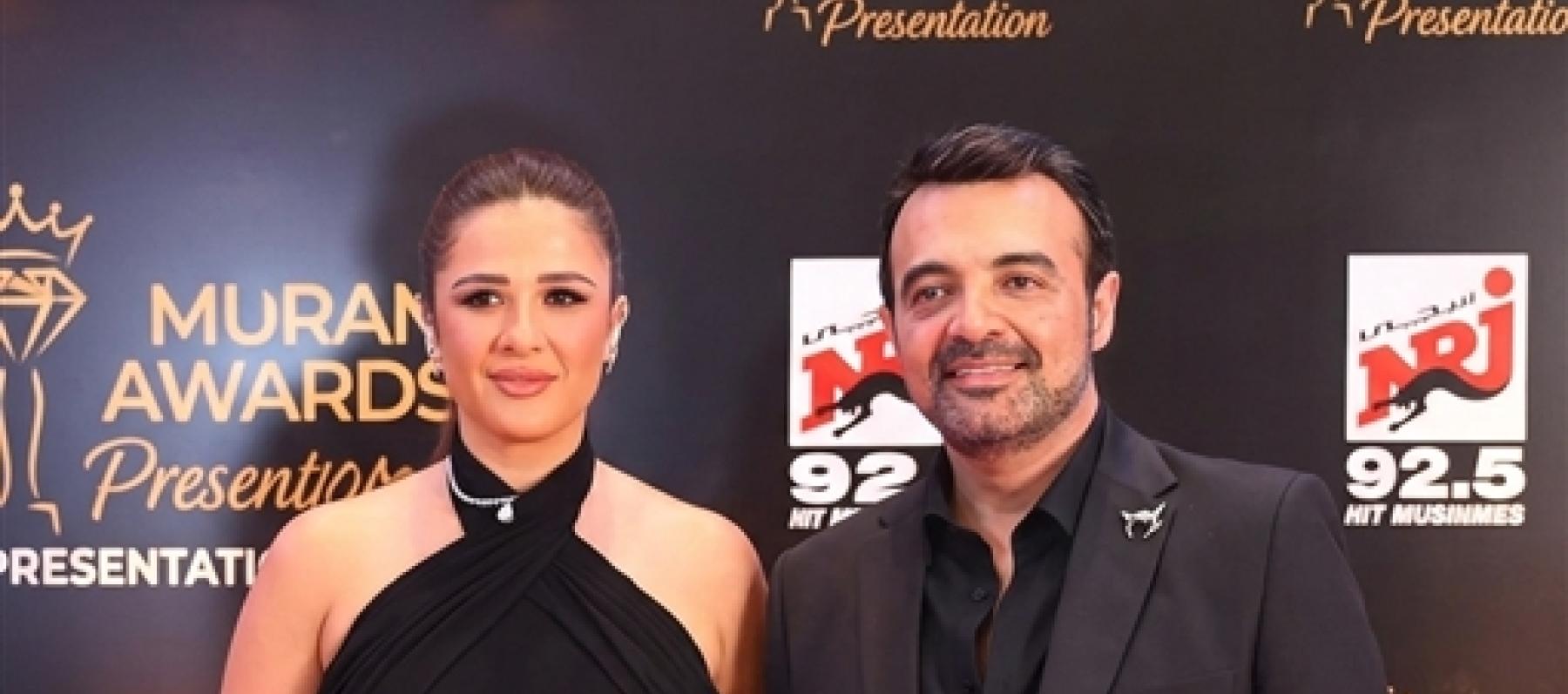 عمرو محمود ياسين وياسمين عبدالعزيز 