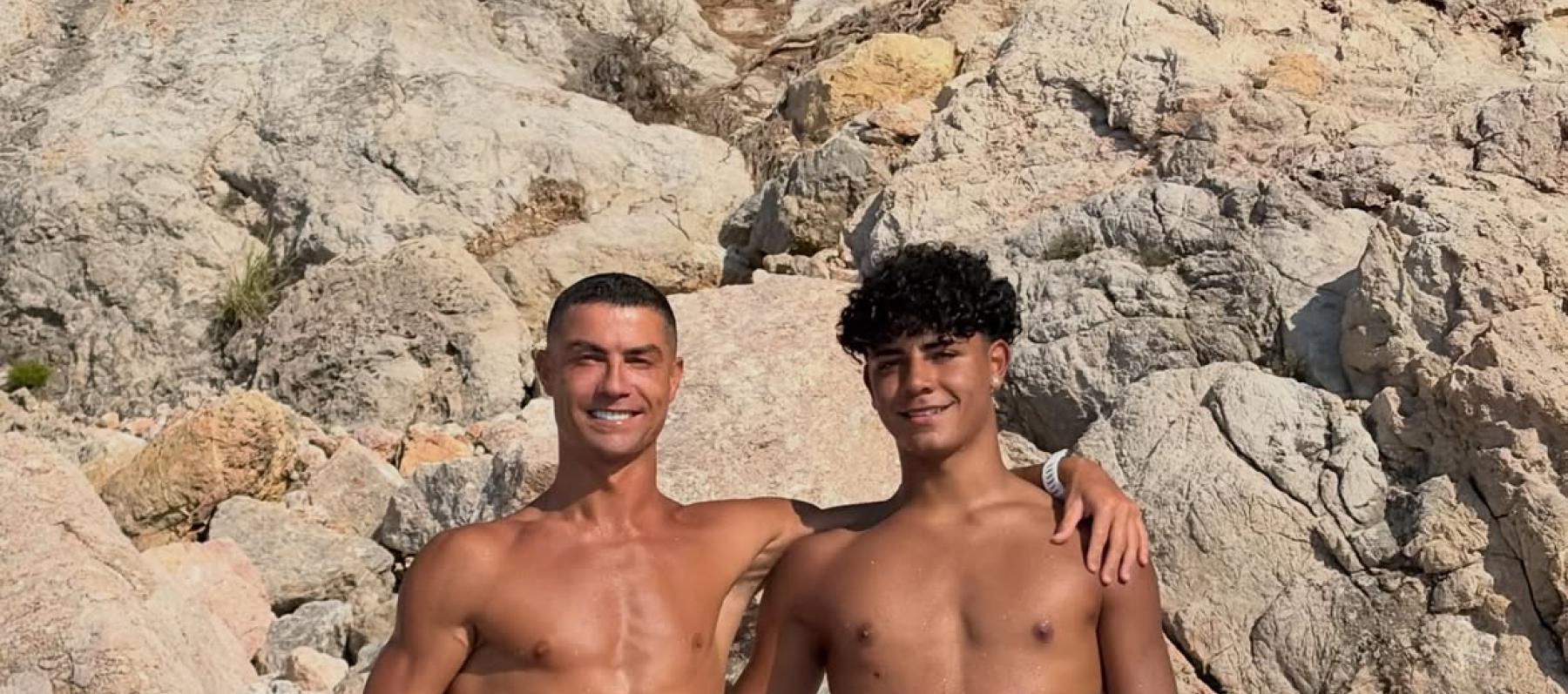 كريستيانو رونالدو وابنه جونيور - Credit: Cristiano Instagram