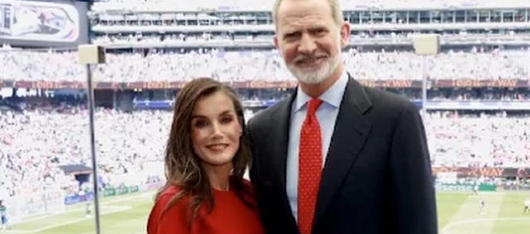الملكة ليتيزيا بأناقة كلاسيكية بالأحمر في نهائي كأس العالم - الصورة من انستغرام Queen Letizia Fashion Style  