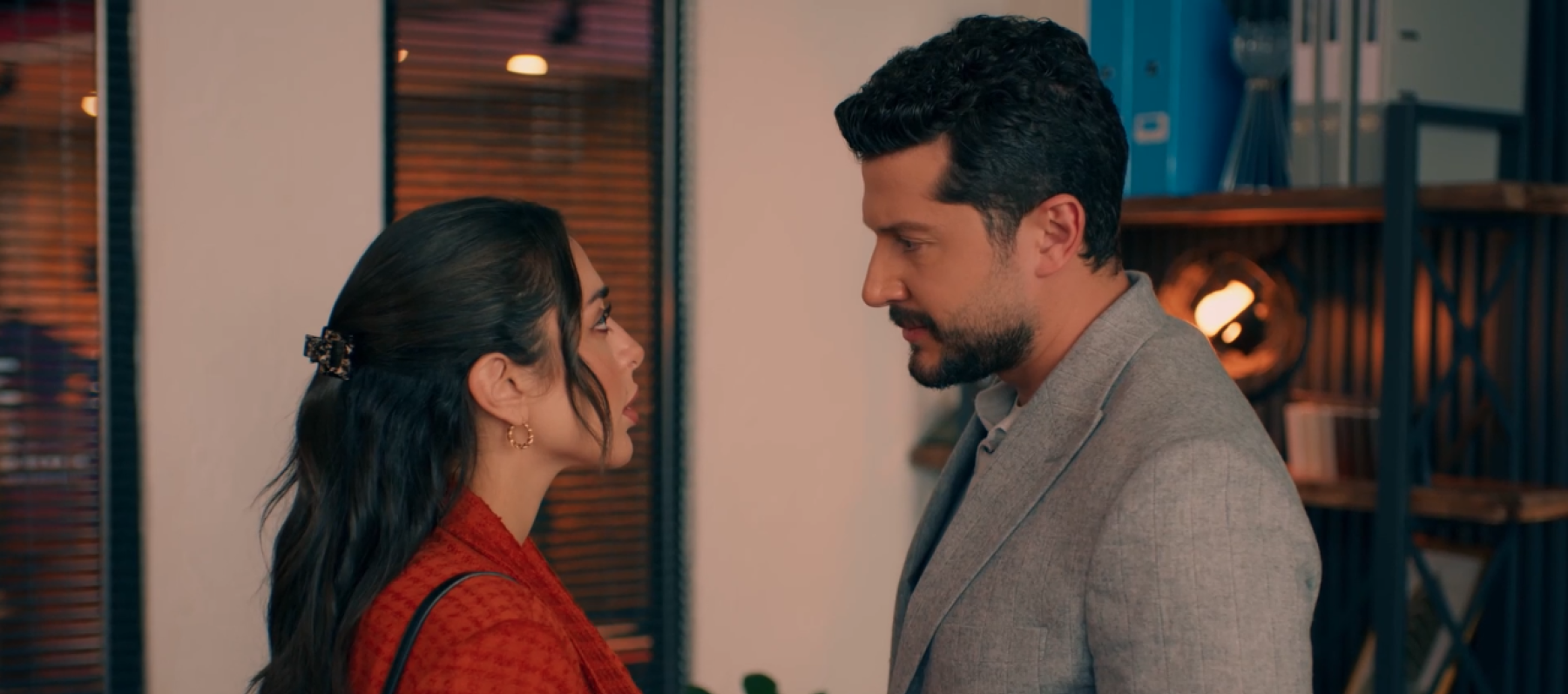 مسلسل حب على ورق الحلقة 49 - مصدر الصورة شاهد