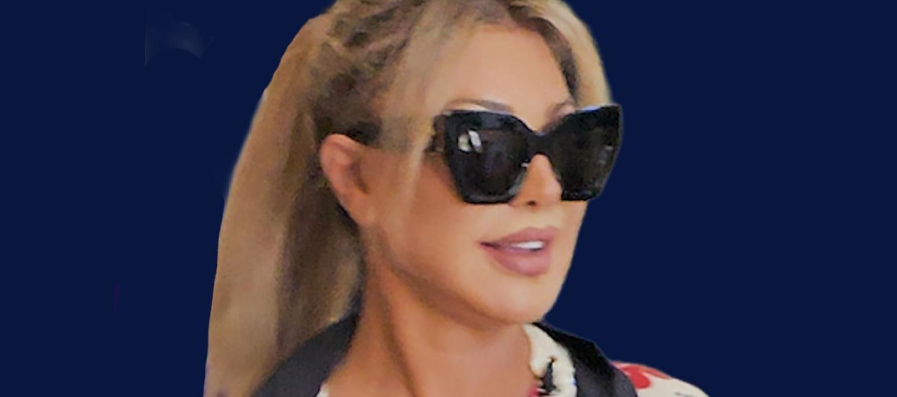 نوال الزغبي تصل عمّان وتتلقى عباية استغرق تنفيذها 300 ساعة عمل