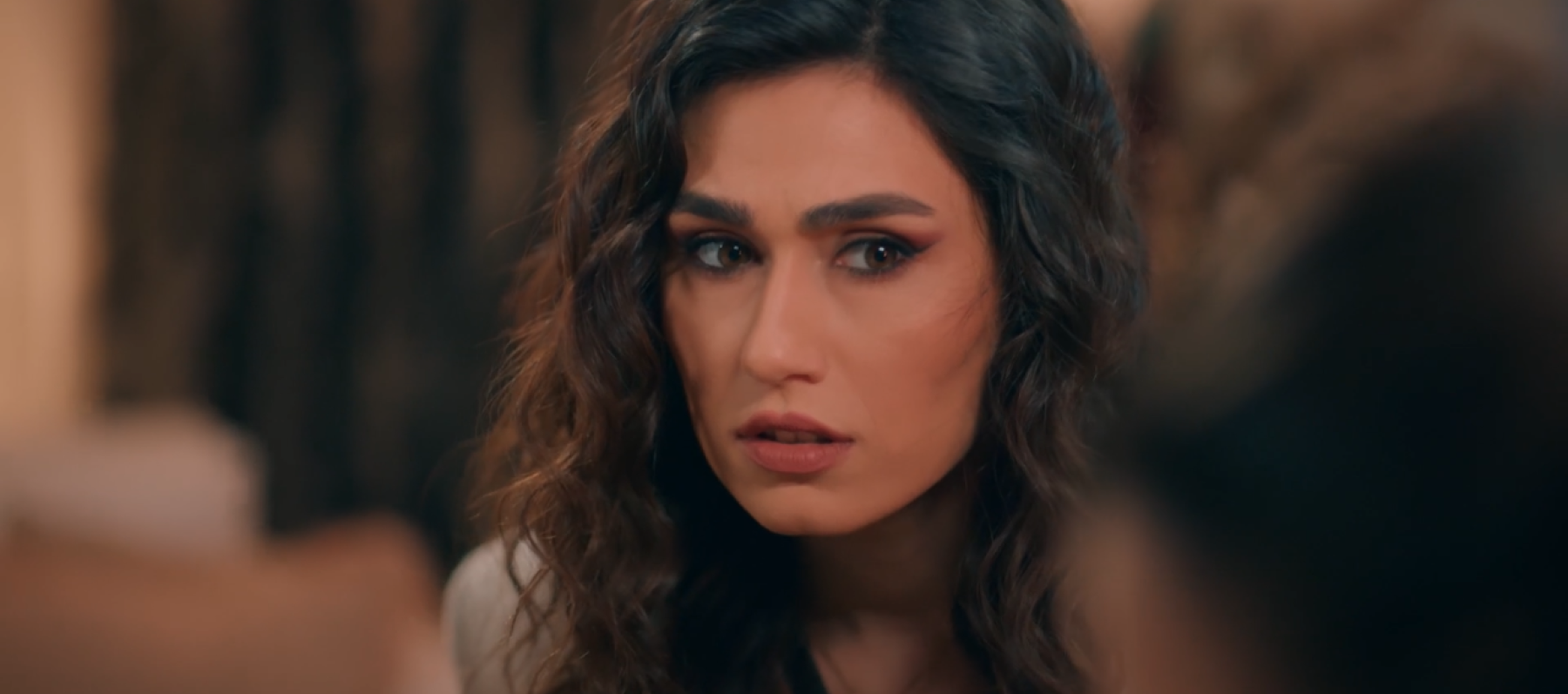 مسلسل حب على ورق الحلقة 63 - مصدر الصورة شاهد