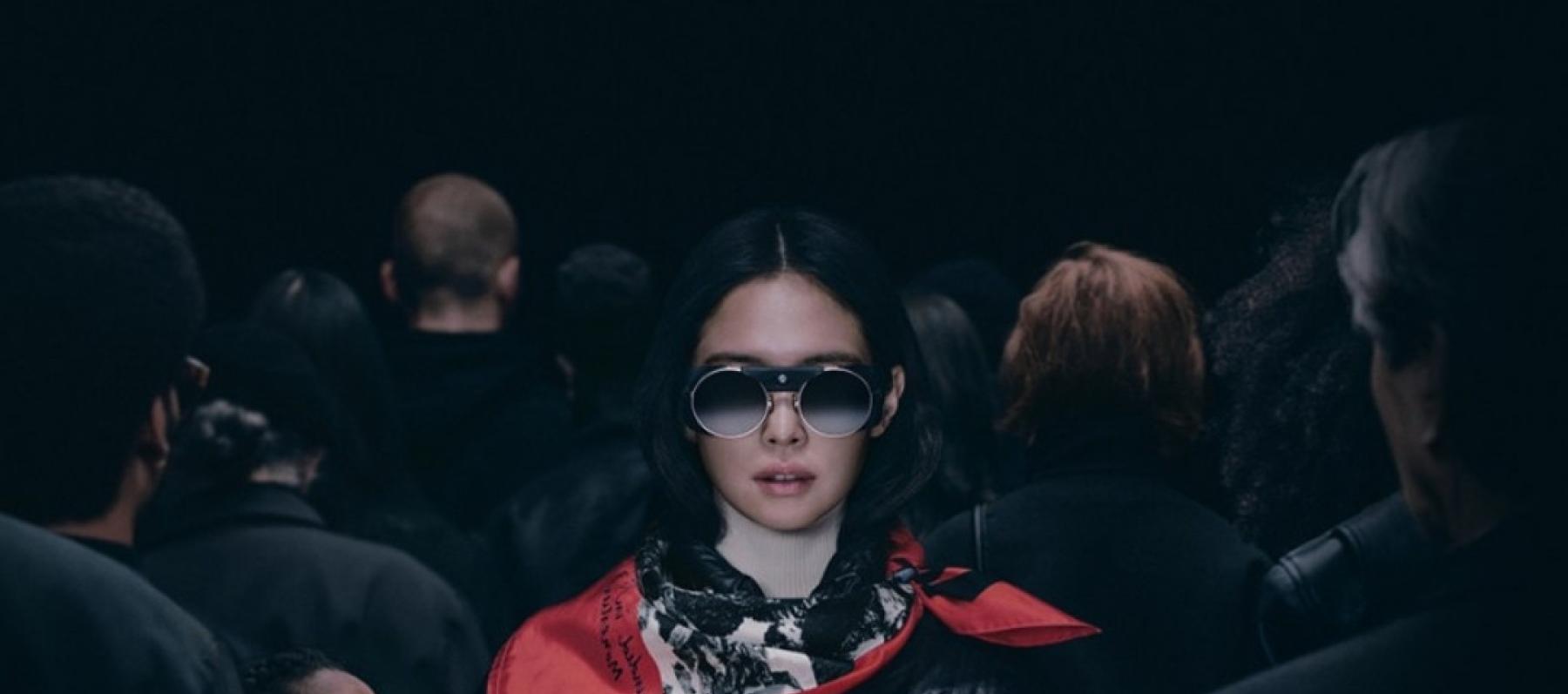 شير وجيني وغريس جونز نجمات حملة Moncler Re/Icons الجديدة