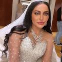 فوز الشطي شبيهة انجلينا جولي يوم زفافها