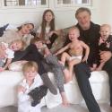 هيلاريا بالدوين وأليك بالدوين مع أطفالهما السنة - صورة من انستغرام