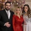 سوزان نجم الدين وشقيقها وخطيبته