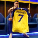 رونالدو مع قميص نادي النصر السعودي خلال تقديمه للجماهير - إنستغرام